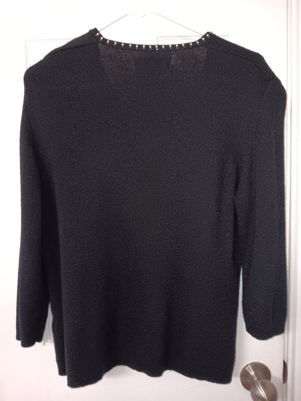SAG HARBOR Women's Black with Faux Pearl Trim 3/4 Sleeve Sweater - XL - Picture 4 of 5